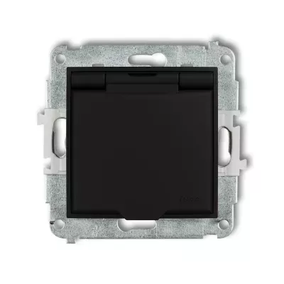 Gniazdo-bryzgoszczelne-IP-44-z-przeslonami-Czarny-mat-klapka-czarna-Karlik-MINI-12MGPB-1zp-112271.jpg